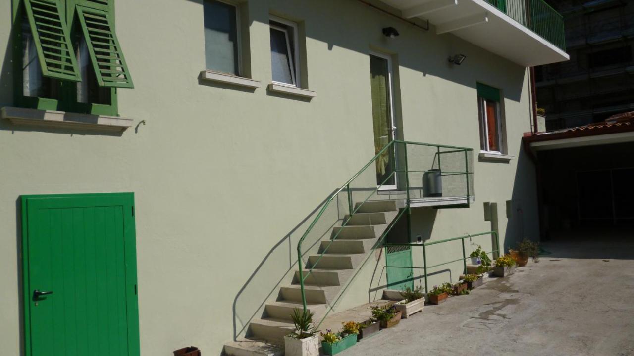 Gorizia Vacanze Appartamento In Villa Con Parcheggio Extérieur photo